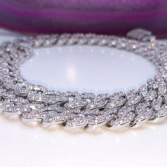 18" x 10mm Silver Finish Miami Cuban Chain - Picture 6 of 12